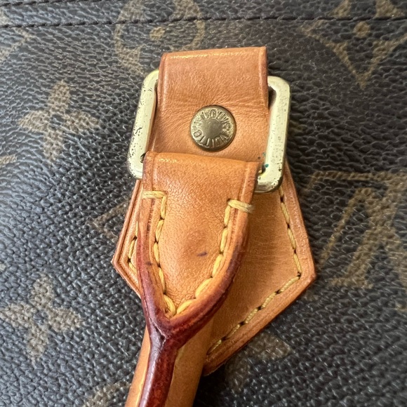 Louis Vuitton
LV Monogram Speedy 25 2007 - Picture 11 of 17